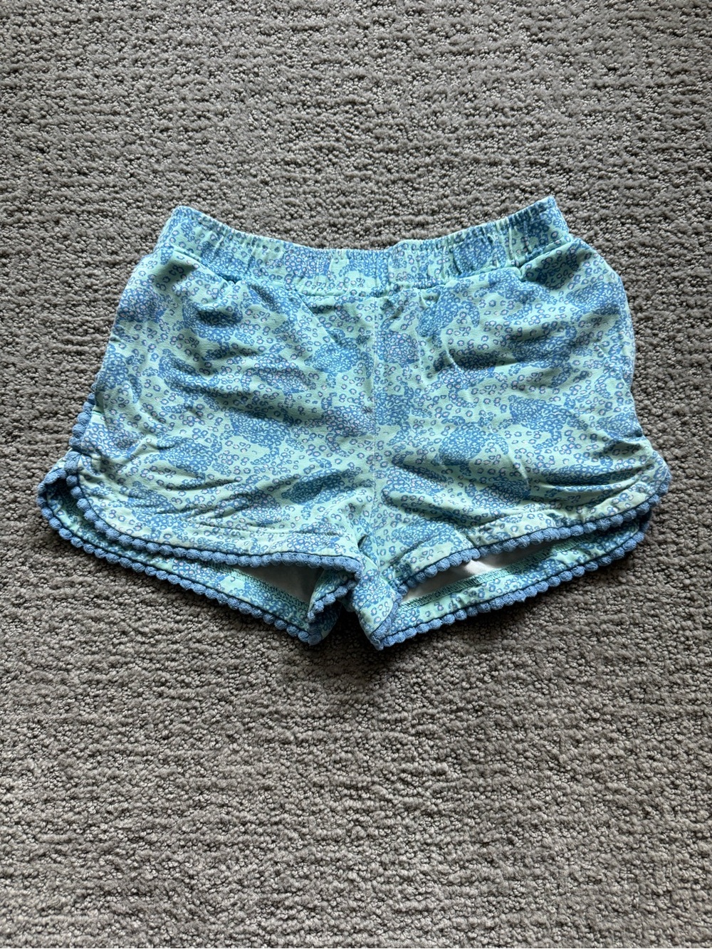 Vineyard Vines Turtle Printed Girls' Pom-Trim Shorts